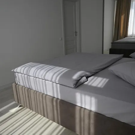 Villa Luxury With Modern Interior Perfectly Located