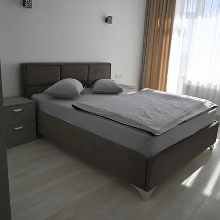Luxury With Modern Interior Perfectly Located